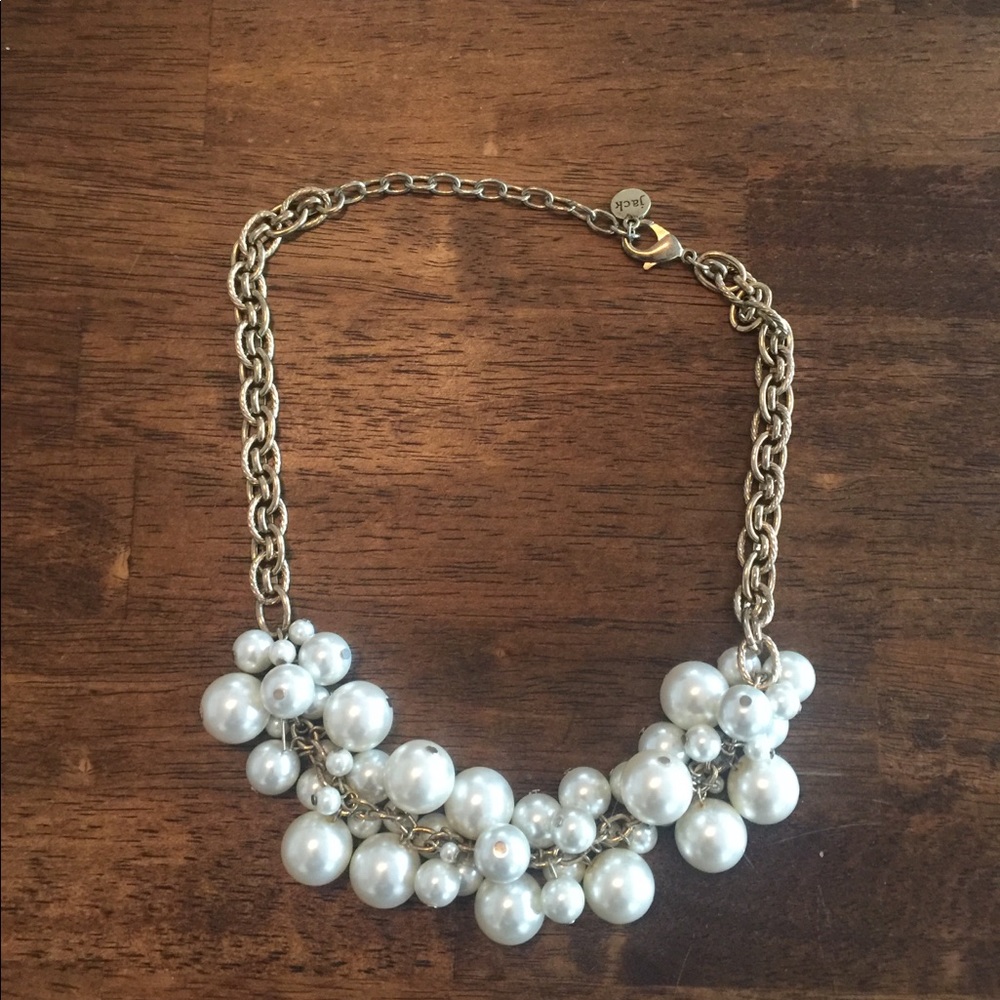 Chunky Jack brand pearl necklace